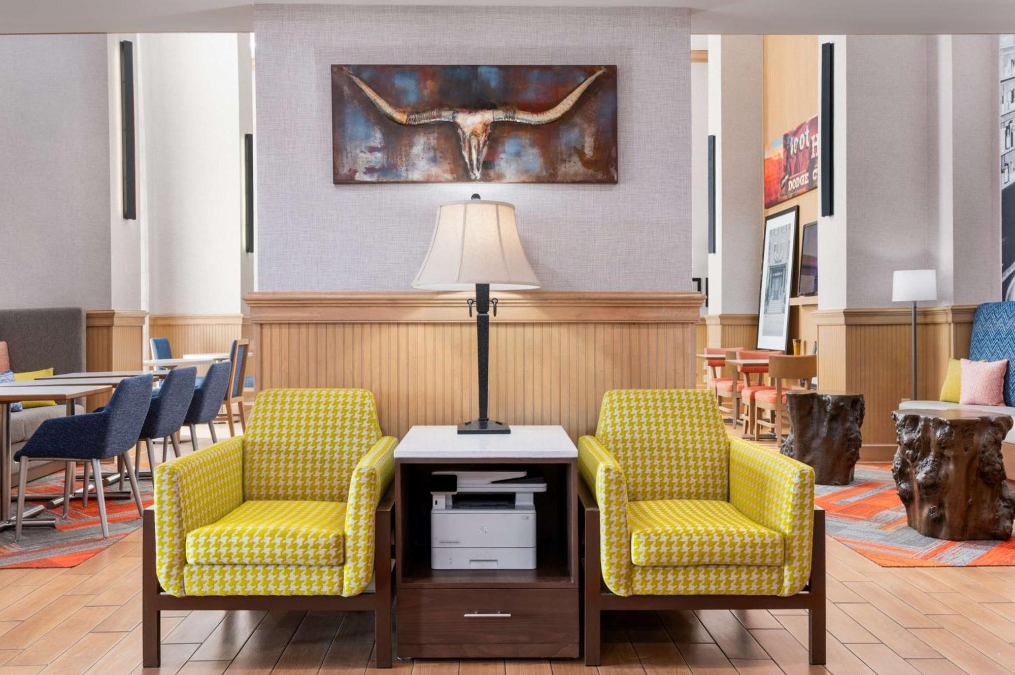 Hampton Inn & Suites Dodge City Boot Hill Casino Exteriör bild