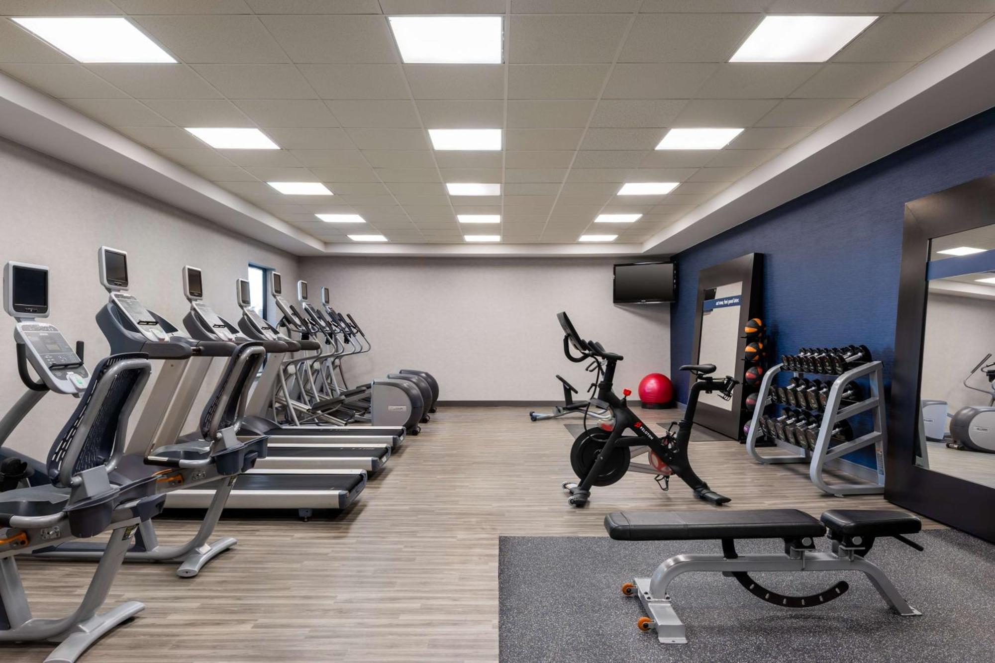 Hampton Inn & Suites Dodge City Boot Hill Casino Exteriör bild