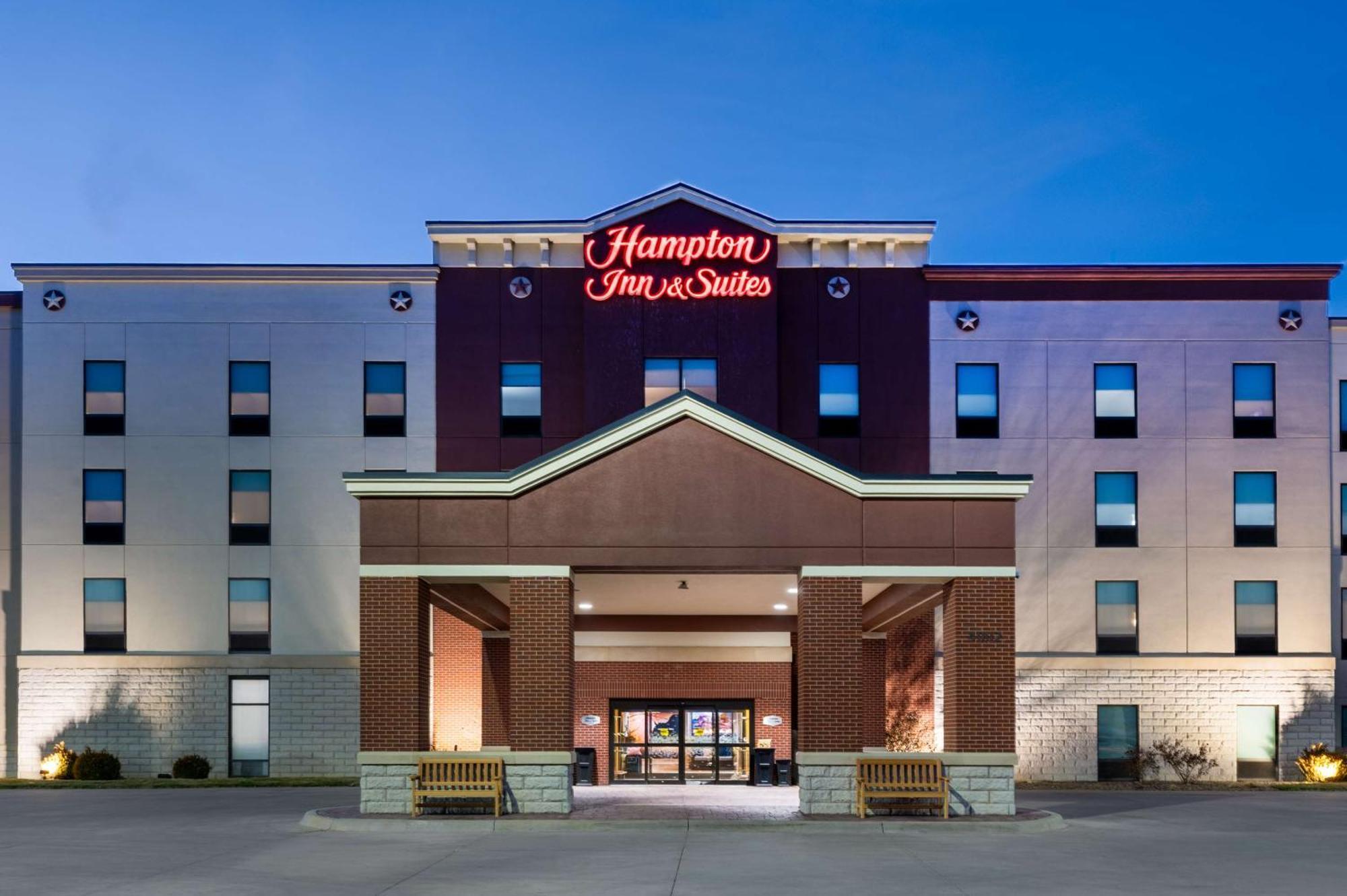 Hampton Inn & Suites Dodge City Boot Hill Casino Exteriör bild