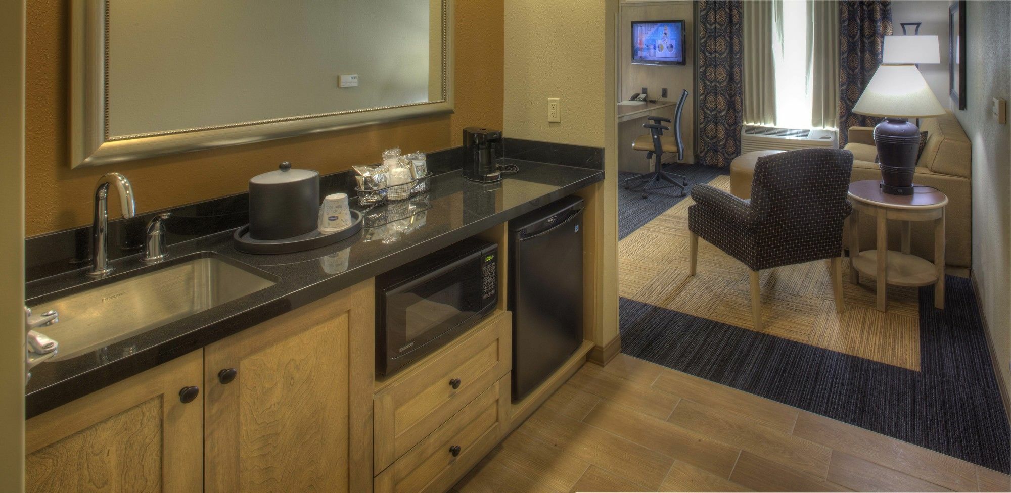 Hampton Inn & Suites Dodge City Boot Hill Casino Exteriör bild